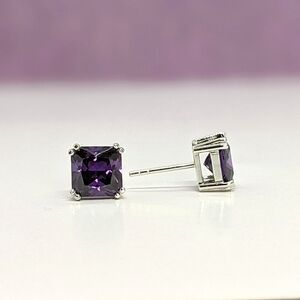 AAQuatif Sterling Silver Amethyst-Purple CZ Cushion-Cut Stud Earrings Rhodium Pl